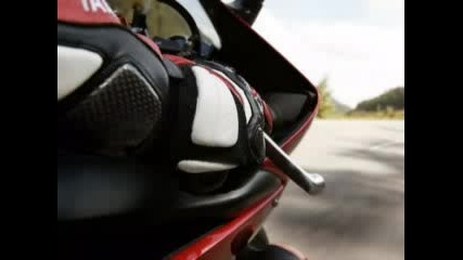 10 Години Yamaha R1