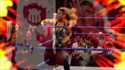 Beth Phoenix 2010 Titantron
