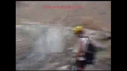 Жертва на тесните пътеки