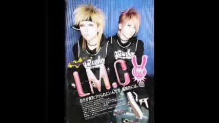 LM.C - No 3 - Slideshow