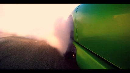 Burnout със Viper на забавен кадър.