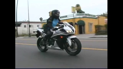 Honda Cbr 600 - Rr vs. Kawasaki Zx - 6r 