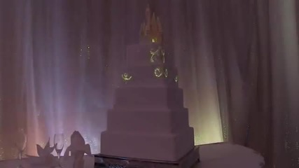 Сватбена торта проектирана като Дисни приказка