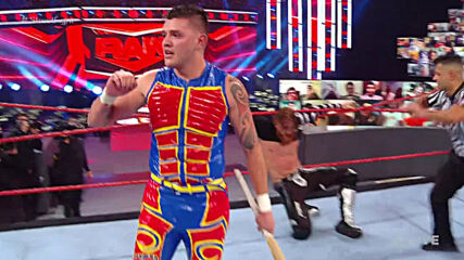 Dominik Mysterio vs. Murphy – Street Fight: Raw, September 7, 2020