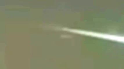 Спасение: Нло удря Челябинския метеорит и го разрушава? 15.02.2013