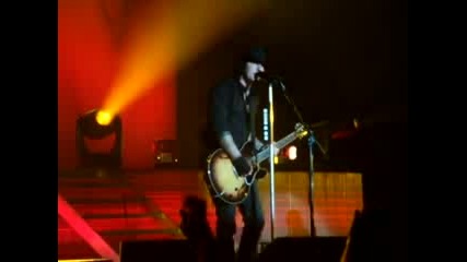 1вото шоу на Three Days Grace от турнето им в Канада - I hate everything about you 
