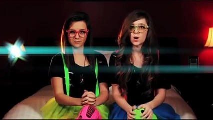 'love You Like A Love Song' by Selena Gomez Covered by Megan and Liz