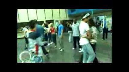 Troyella/zanessa - Leavin