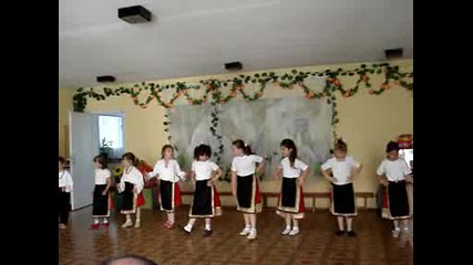 Народни танци в 55 Одз Иглика