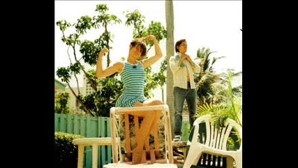 Thedo - Stay just a little bit more