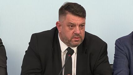 Зафиров: Спряхме разпада в лявото. Останахме на терена на здравия разум