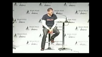 Wentworth Miller пее