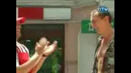 Голи И Смешни - Г-жо Падна Ви Нещо