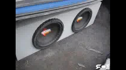 Kicker Compvr bass 