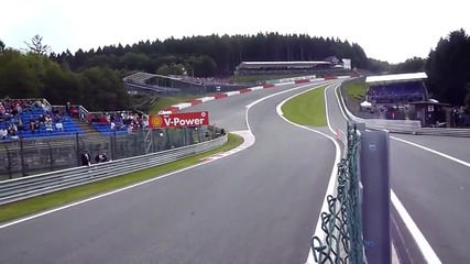 Това видео ще ви даде усет за скоростта в F1 ...