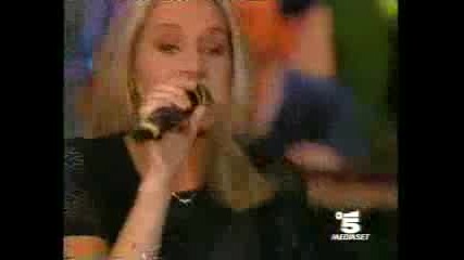 Annalisa Minetti - Con il nastro rosa