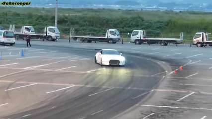 Nissan Gtr със задно - дрифт