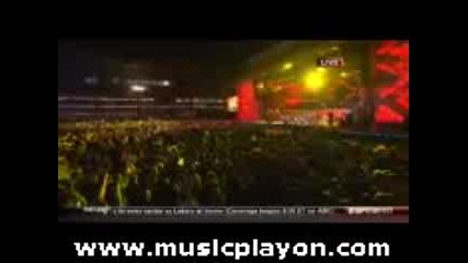 Knaan - Wavin Flag (feat. Will.i.am) (2010 World Cup) (live) (2010)