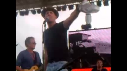Bruce Willis sings - Paint it Black 