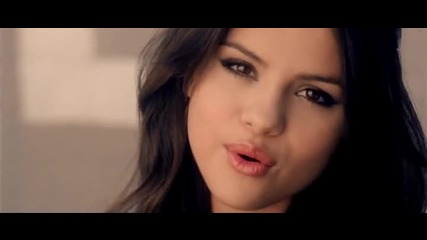 Н О В О!!! Световна премиера! Selena Gomez – Who Says + П Р Е В О Д! 
