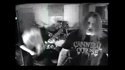 Cannibal Corpse - Sentenced To Burn