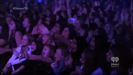 One Direction - What Makes You Beautiful - iheart Radio Party