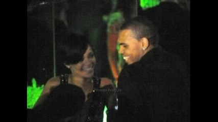 Chris Brown And Rihanna Kissing