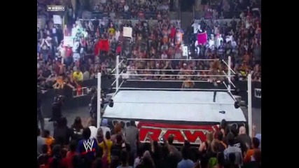 Melina returns to Raw and confronts Alicia Fox 