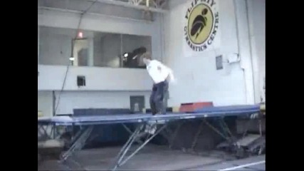 Crazy Trampoline stunt 