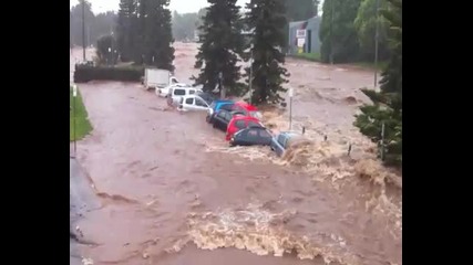 Тежко наводнение в Куинсланд 