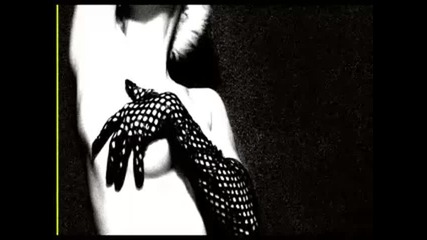 Превод !!! Christina Aguilera - Desnudate (съблечи се) (album - Bionic) 