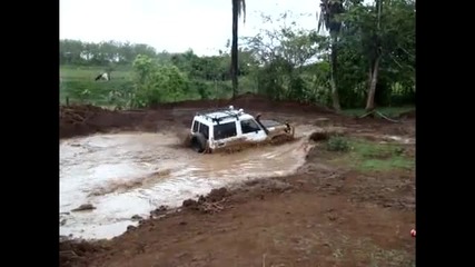 Toyota Landcruiser 70 series mud pit