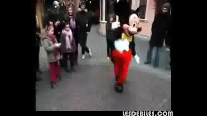 Mickey Remporte Un Battle De Danse