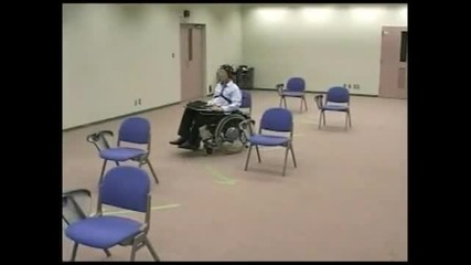 Инвалидна количка управлявана от мозъка на човек 