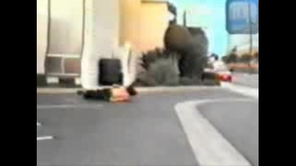Skateboarder - Falls - Real - Hard