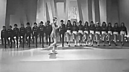 Cilla Black - Pass Me By