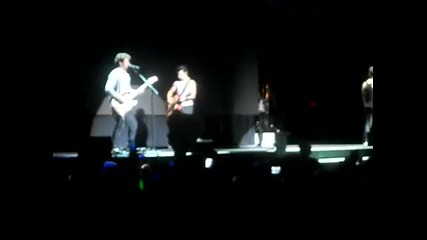 Jonas Brothers - Somebody Like You (cover) - Virginia Beach 8 - 29 - 10 