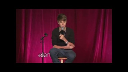 Justin Bieber Answers a Question About Selena!