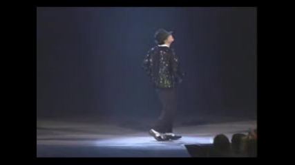 Майкъл Джексън Танцува Като Робот 2