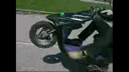Yamaha Jog Stunt