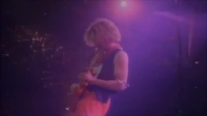 Van Halen - Love Walks In - Live Without A Net (1986) ( Превод )