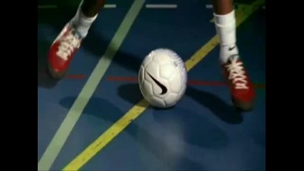 Robinho Soccer Skills Pedalada (step Over) with Nike Zoom H D 