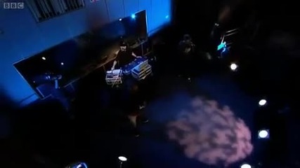 ** превод ** / Eminem Performs Not Afraid ( From Bbc Radio Lounge)