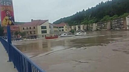 Проливни дъждове причиниха наводнения в Хърватия