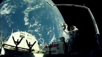 Извънземни обекти обикалят около Земята (кадри на Nasa)