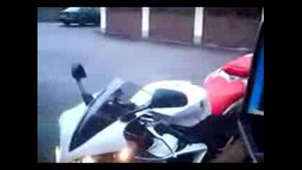 Yamaha R1 2007 With Yoshimura Exhaust Trc 