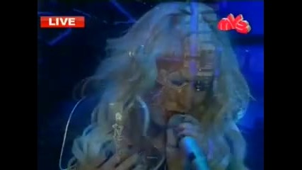 Превод !!! Christina Aguilera - Hurt Live 