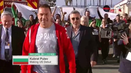 Кобрата и Дину пристигнаха в "Хангара", българската агитка е налице