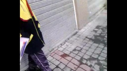 С Вальо се качваме по наскоския асансьор 