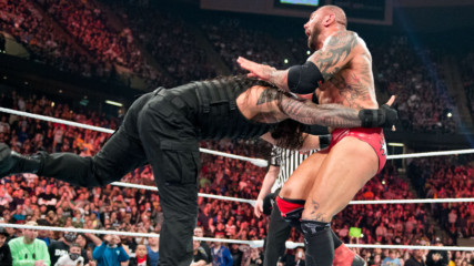 Щитът срещу Еволюция (Мач по тройки): Extreme Rules 2014